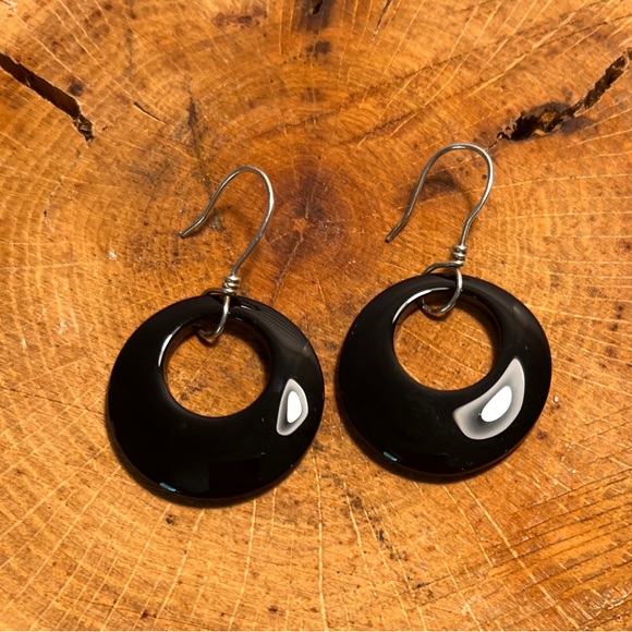 Onyx and sterling earrings - Picture 2 of 3